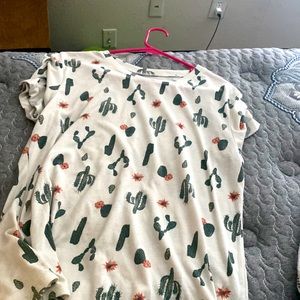 Shirt has only been wore 1 time in very good condition and cute!!